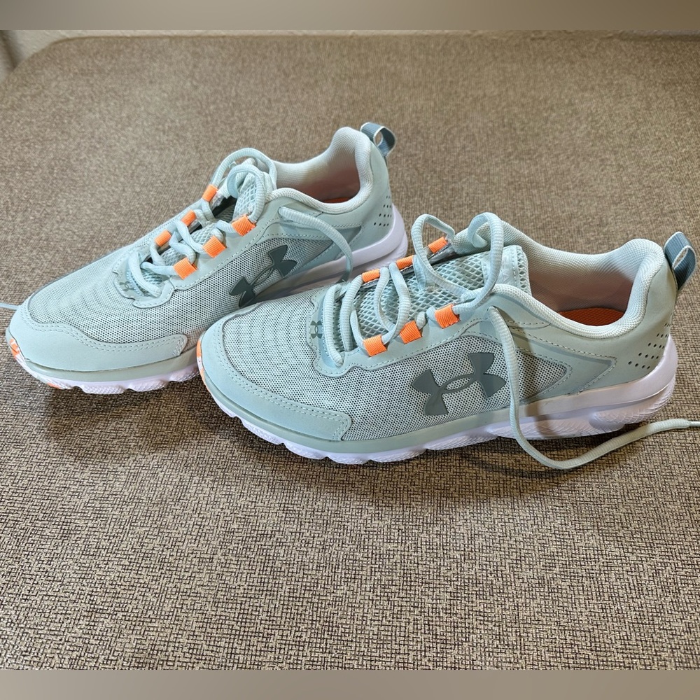 Under Armour Charged Assert 9 Marble Running Shoe Womens Size 9.5 Green EUC